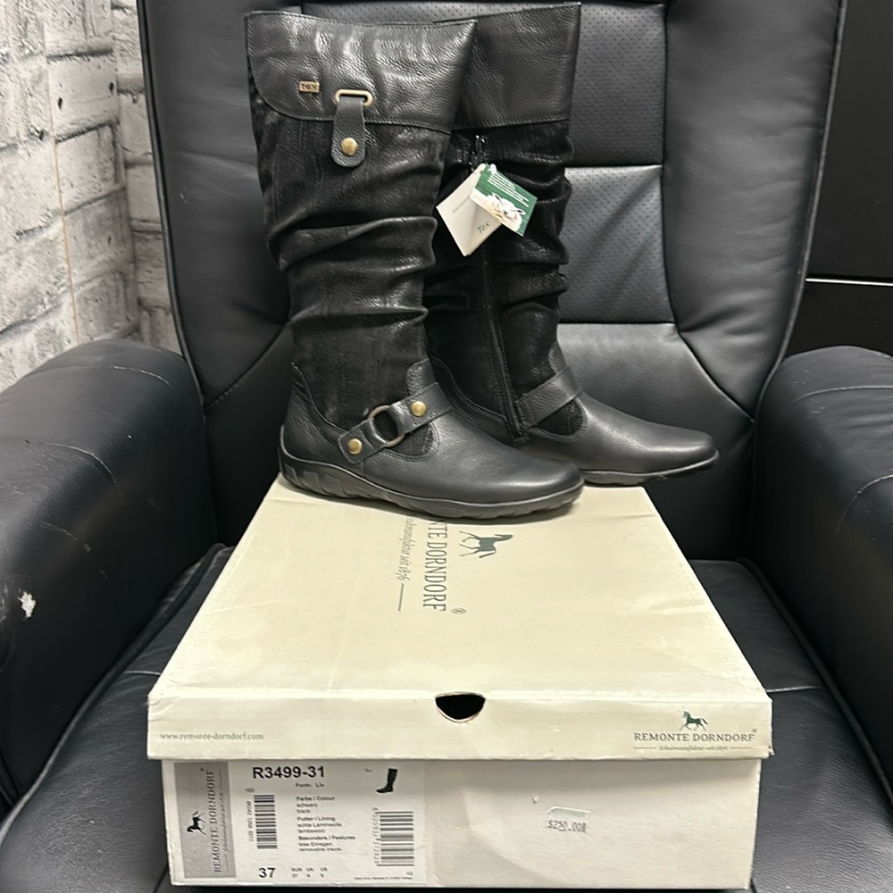 Women’s fashion boots